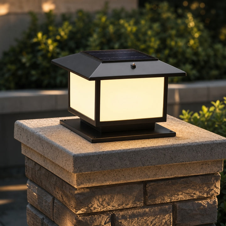 Modern Solar Garden Lights Waterproof Adjustable LED Aluminum Pillar Light with IP54 Rating