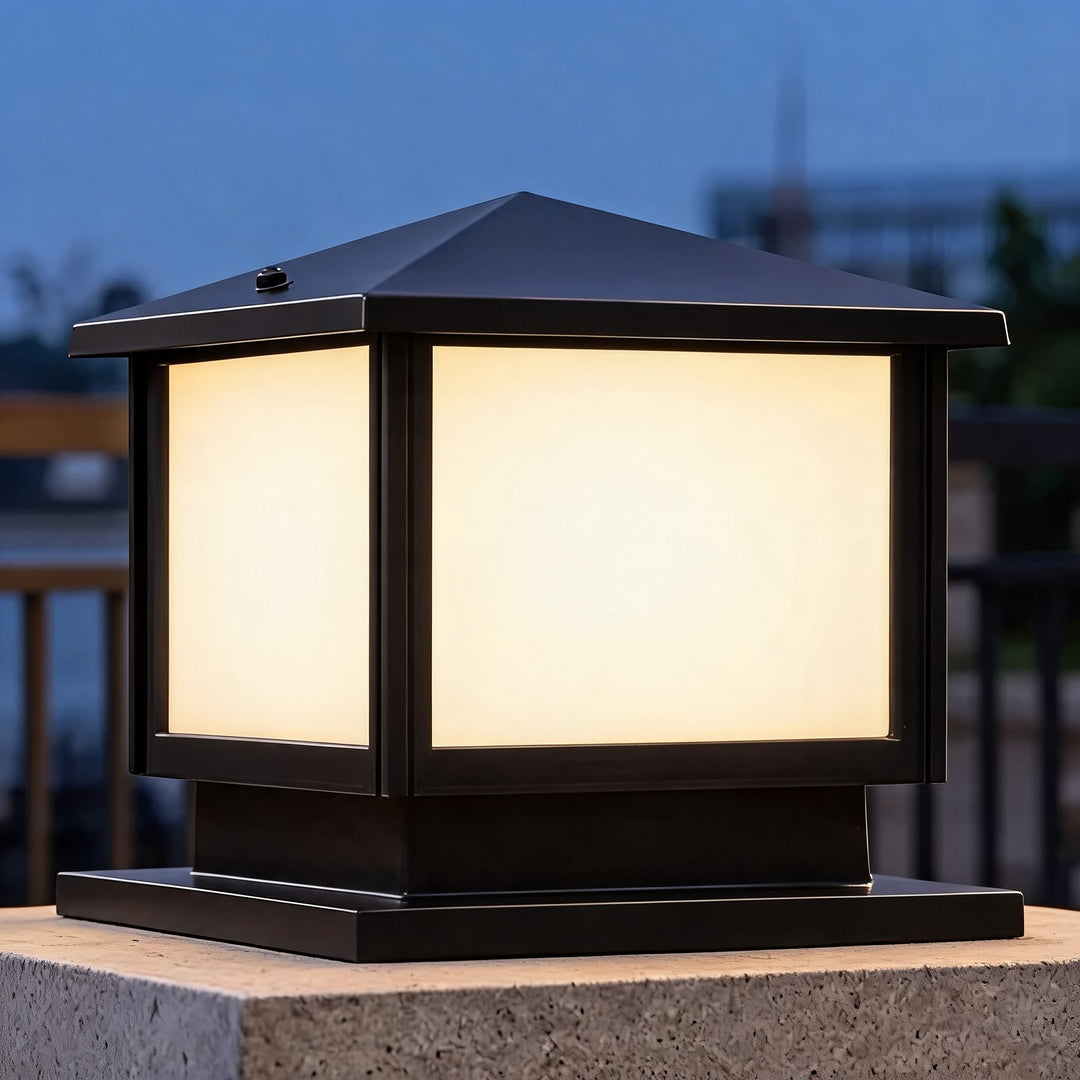 Modern Solar Garden Lights Waterproof Adjustable LED Aluminum Pillar Light with IP54 Rating