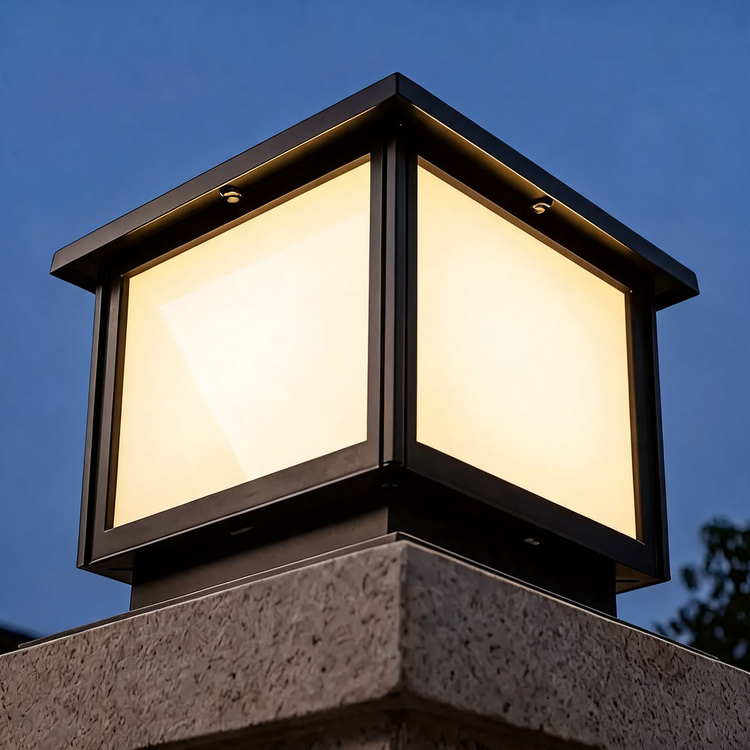 Modern Solar Garden Lights Waterproof Adjustable LED Aluminum Pillar Light with IP54 Rating