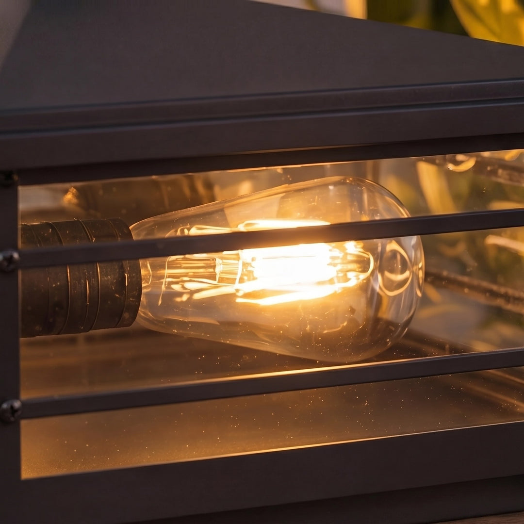 Modern Outdoor Wall Light Wall Mounted Aluminum Alloy with Transparent Glass Shade IP54