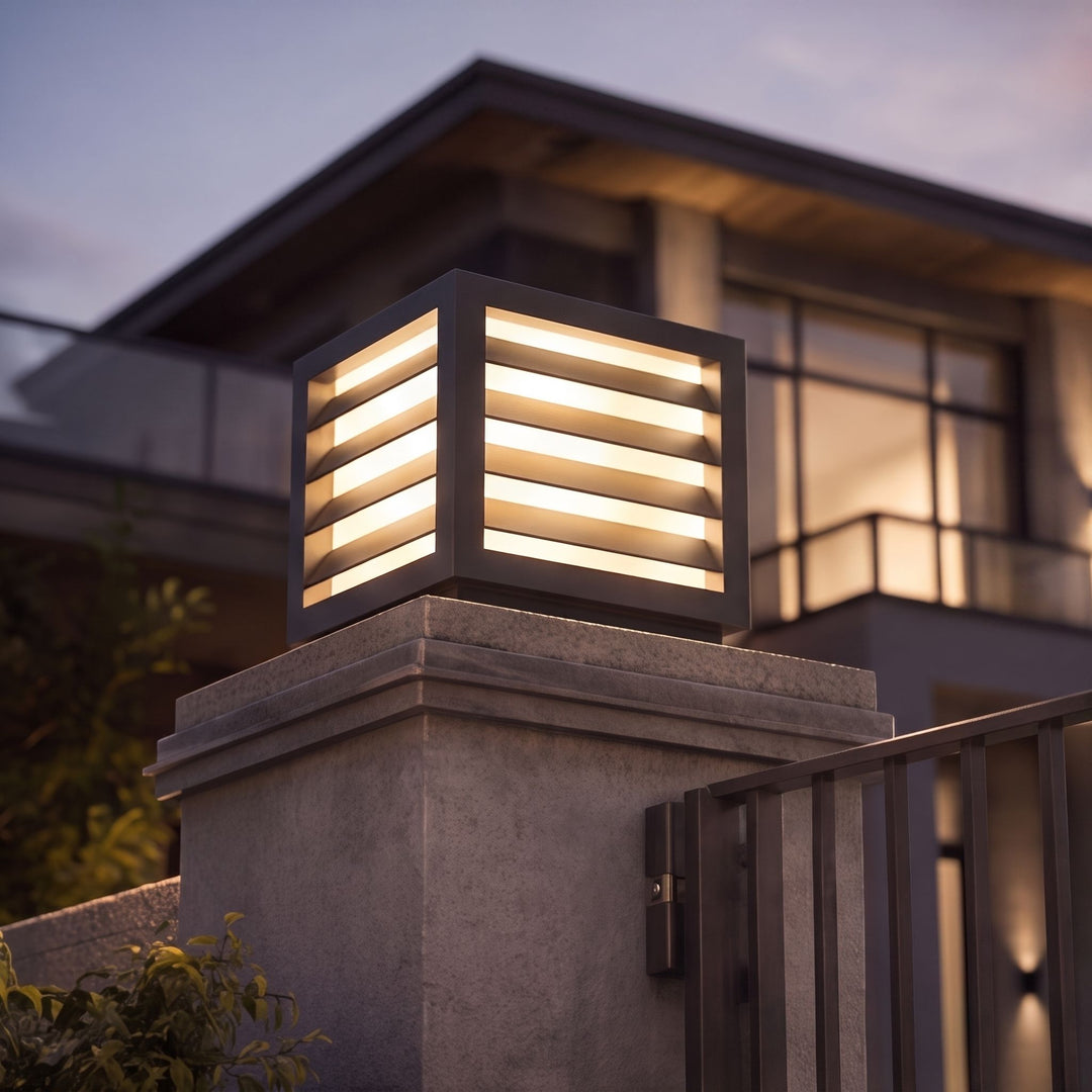 Modern Outdoor Pillar Light Solar Aluminum Waterproof LED 3000K IP54 for Garden Pathways