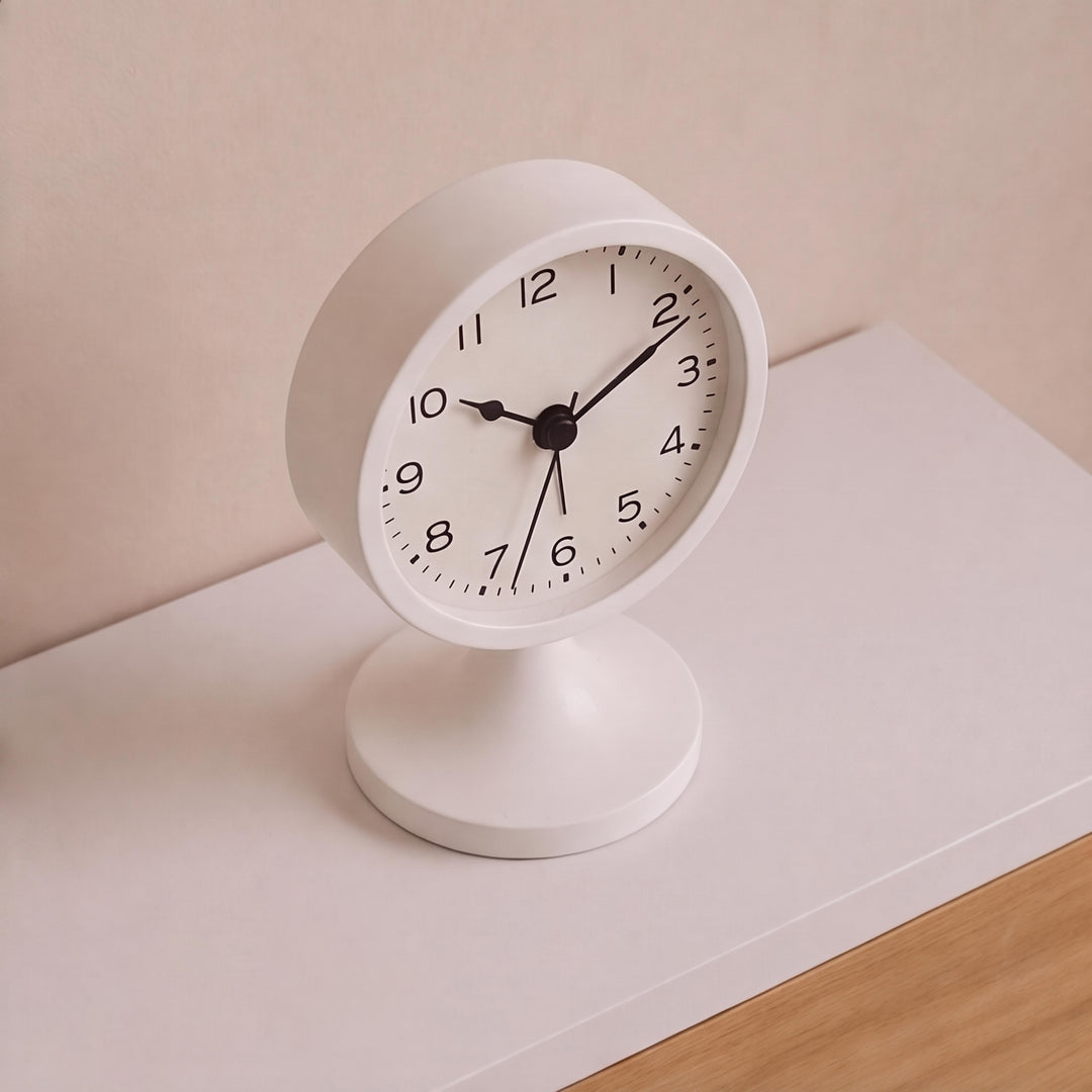 Modern Metal Alarm Clock with Silent Quartz Movement and Backlight for Easy Nighttime Reading