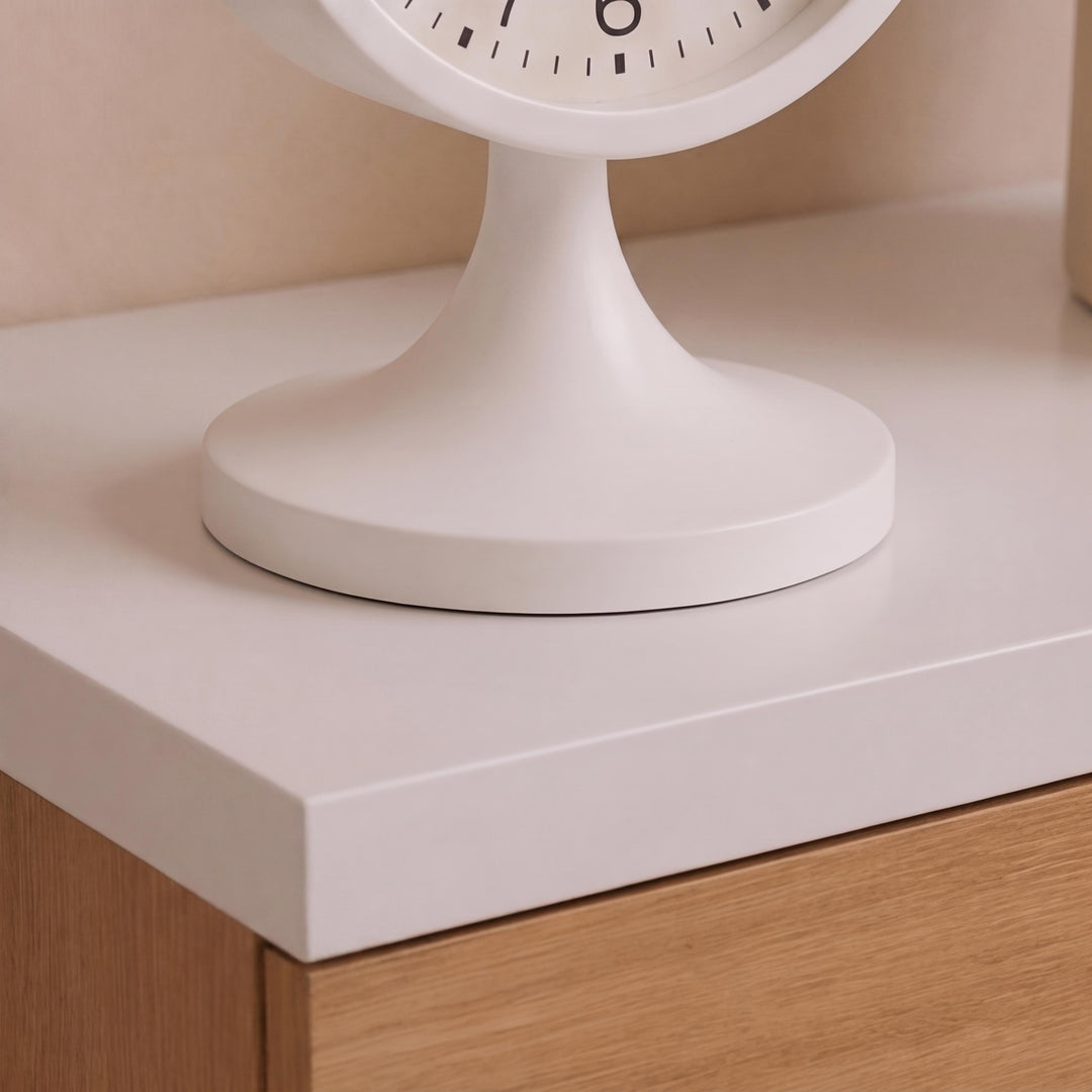 Modern Metal Alarm Clock with Silent Quartz Movement and Backlight for Easy Nighttime Reading