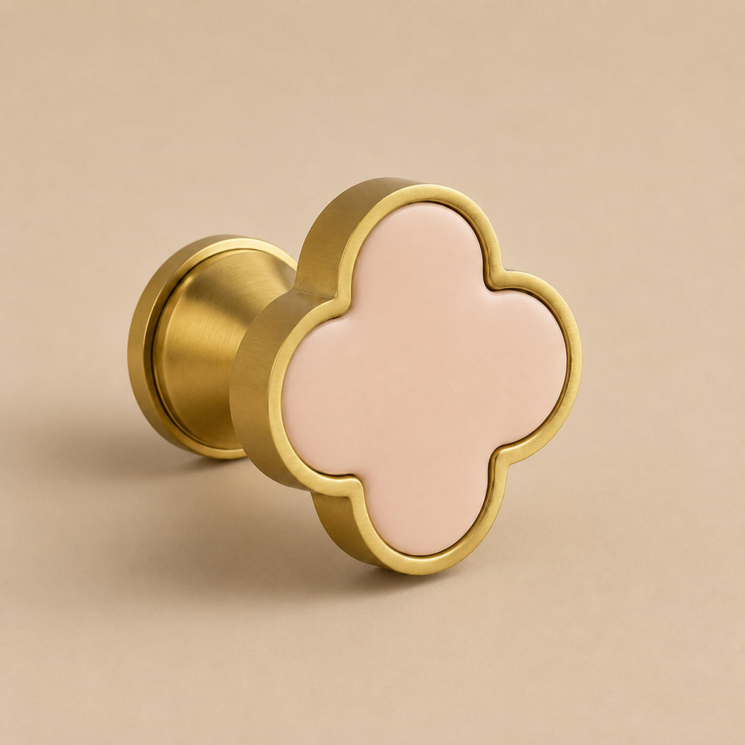 Contemporary Cabinet Knobs Leather and Brass Four-Leaf Clover Shape User-Friendly Installation