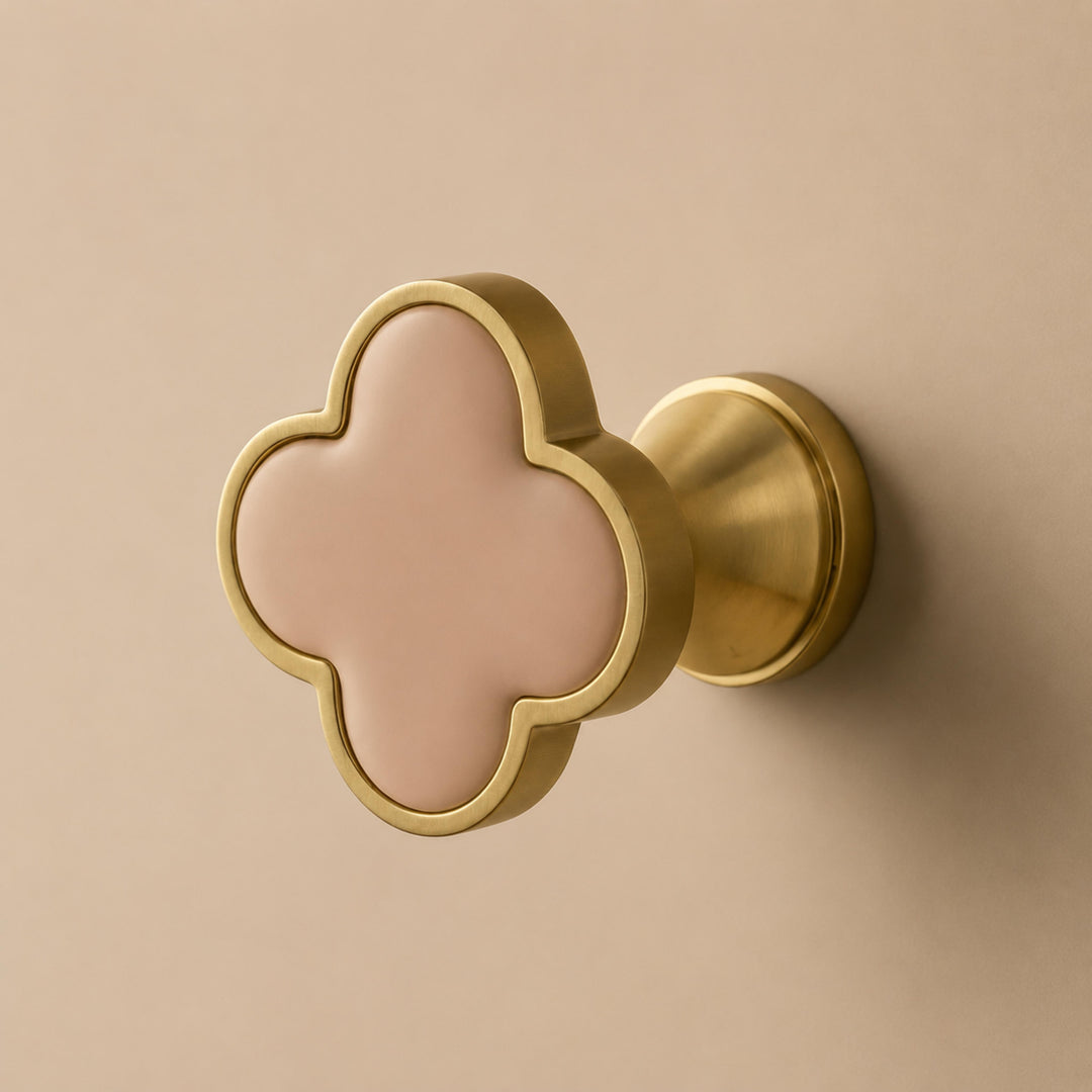 Contemporary Cabinet Knobs Leather and Brass Four-Leaf Clover Shape User-Friendly Installation