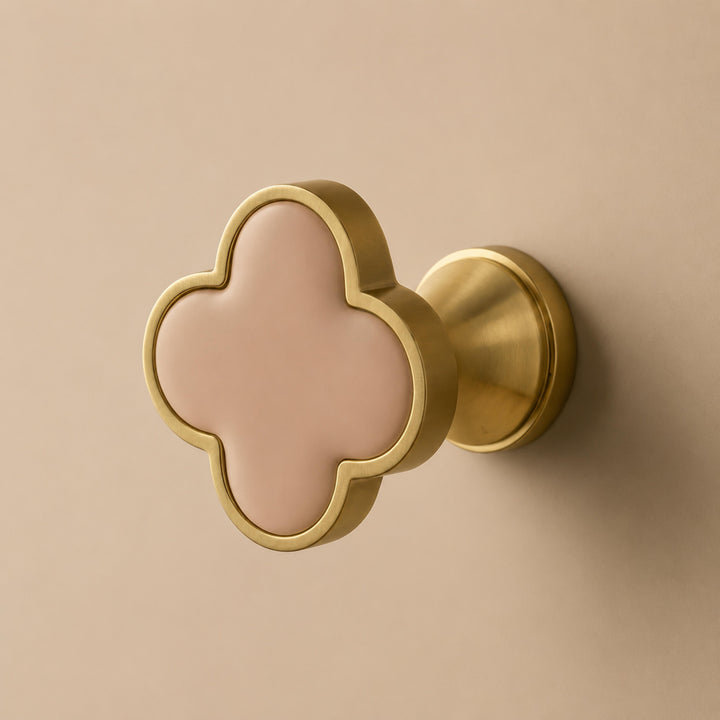 Contemporary Cabinet Knobs Leather and Brass Four-Leaf Clover Shape User-Friendly Installation