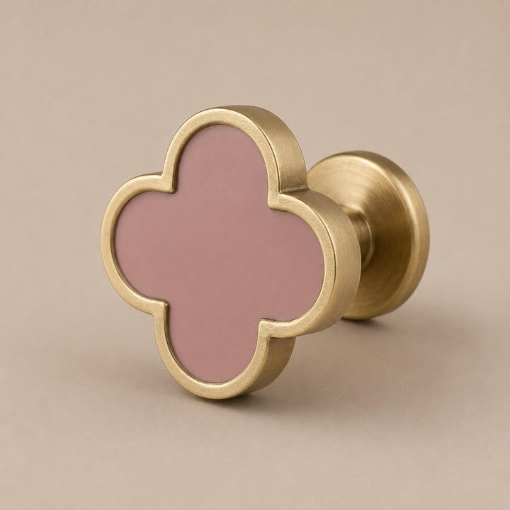 Contemporary Cabinet Knobs Leather and Brass Four-Leaf Clover Shape User-Friendly Installation