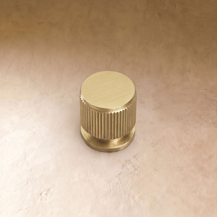 Contemporary Cabinet Handles Set Ergonomic Pulls and Knobs Durable Metal for Kitchen Drawers